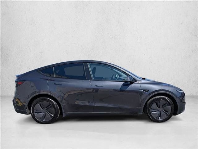 Used 2026 Tesla Model Y 2WD image 4