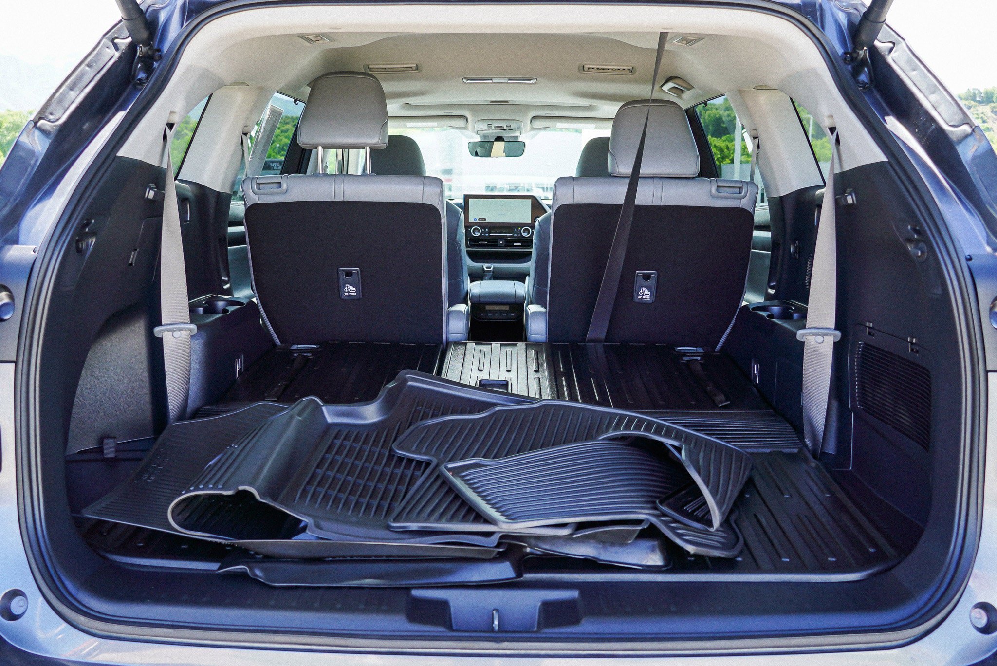 Certified 2025 Toyota Highlander XLE AWD/4WD image 14