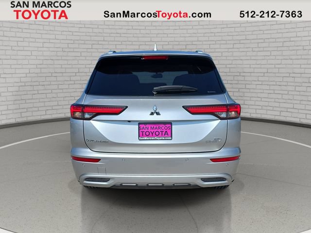 Used 2023 Mitsubishi Outlander 4WD Plug-In Hybrid image 7