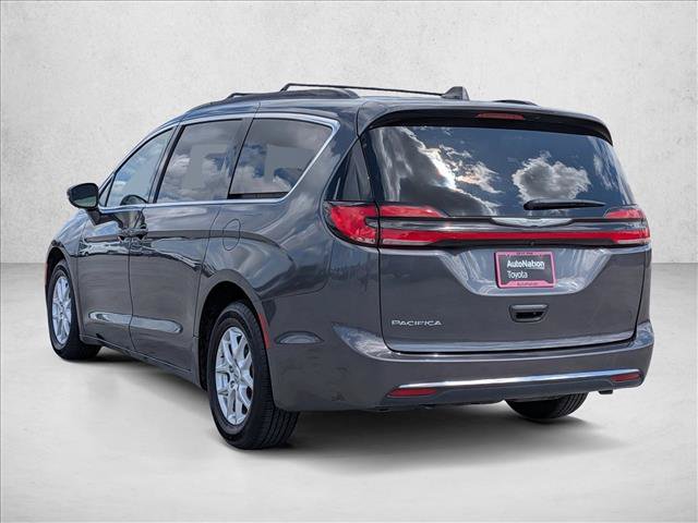 Used 2022 Chrysler Pacifica Touring-L FWD image 8