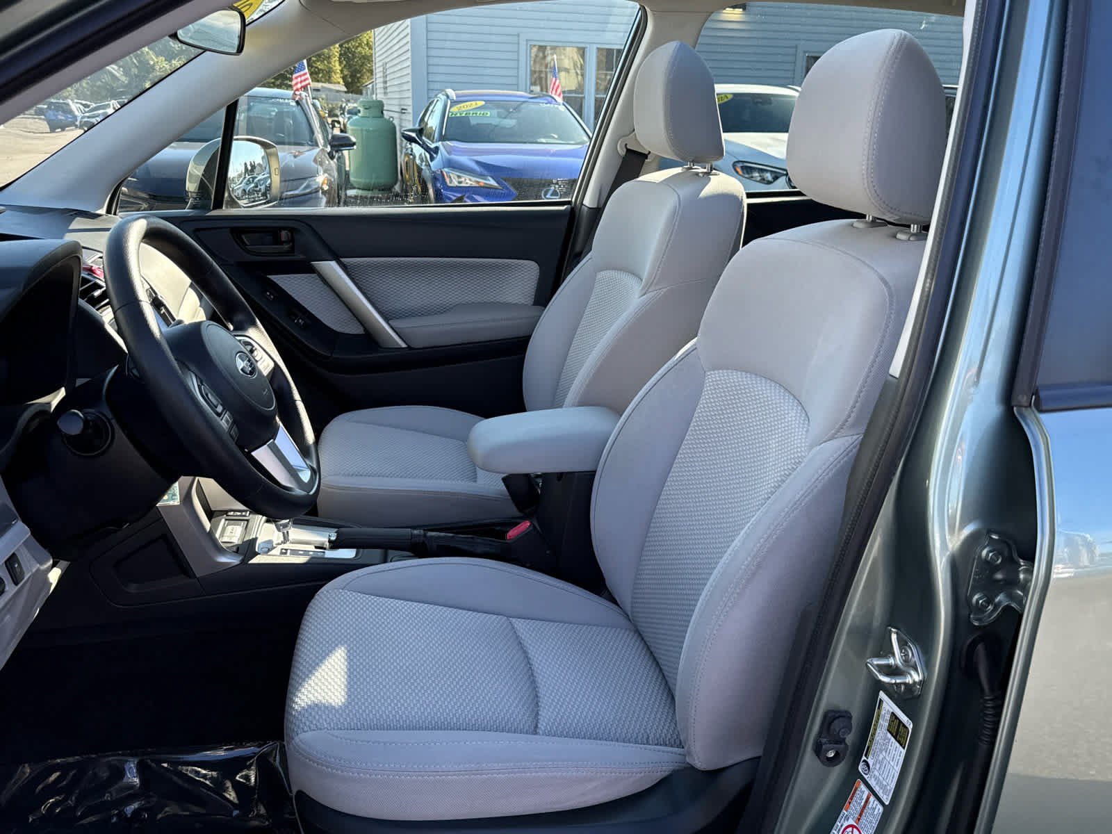 Used 2018 Subaru Forester 2.5i Premium w/ All-Weather Package AWD/4WD image 9