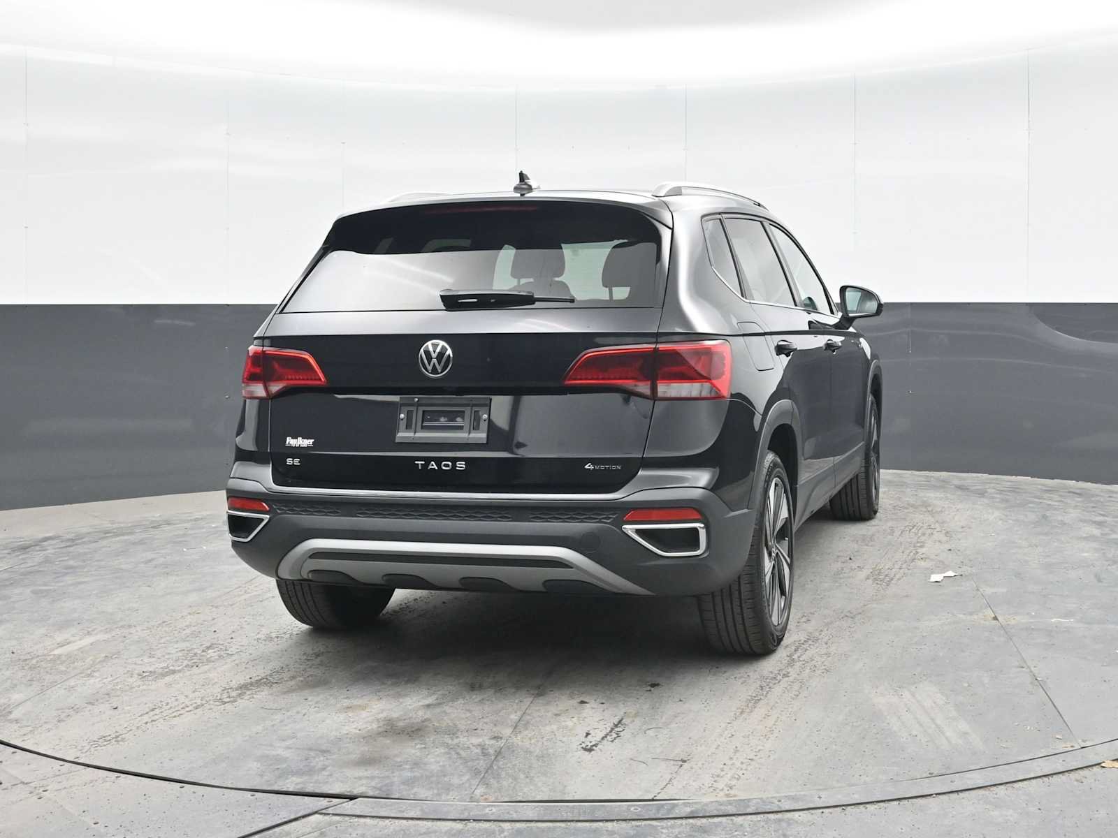 Used 2024 Volkswagen Taos SE AWD/4WD image 10