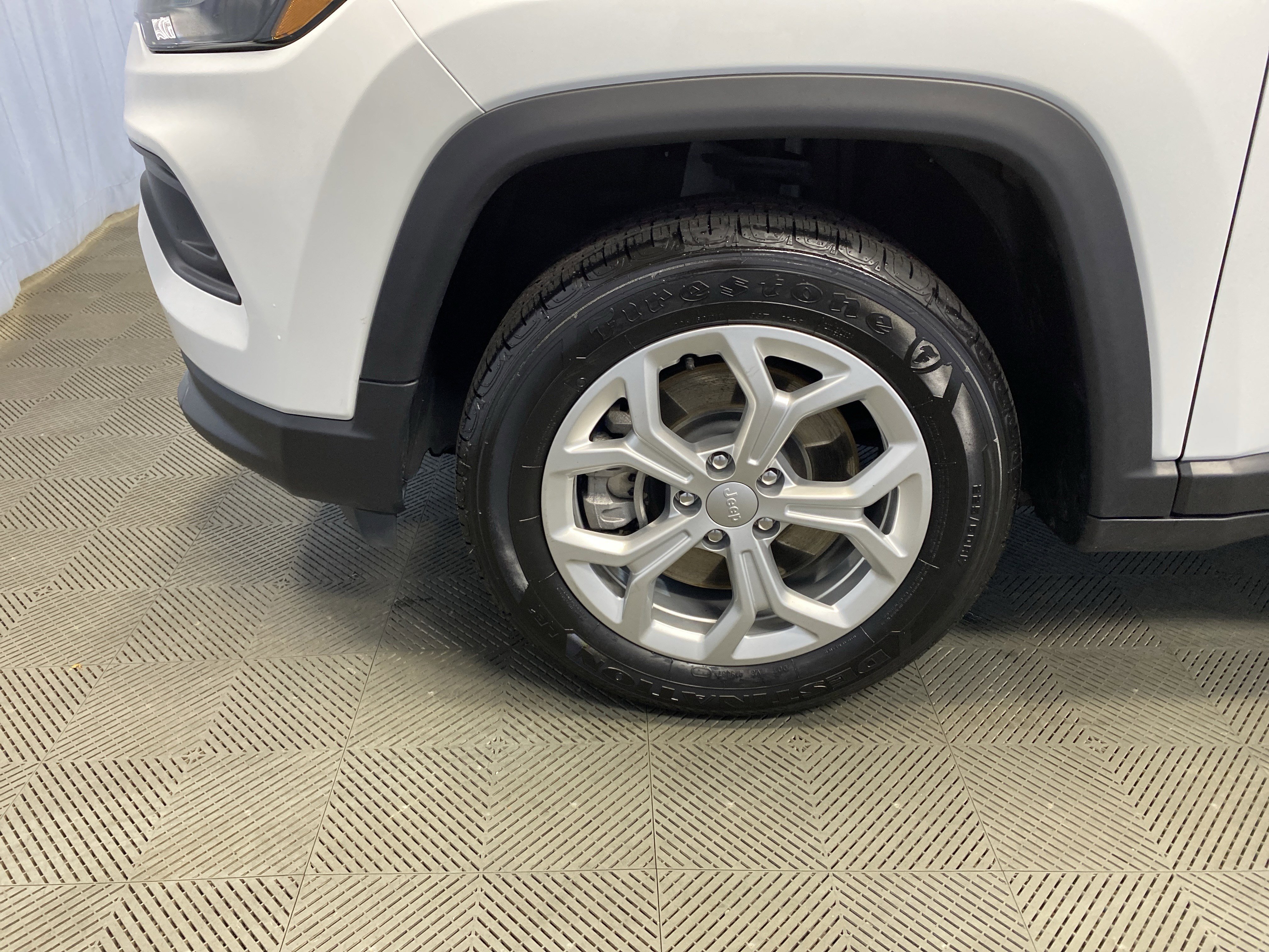 Certified 2024 Jeep Compass Latitude image 48