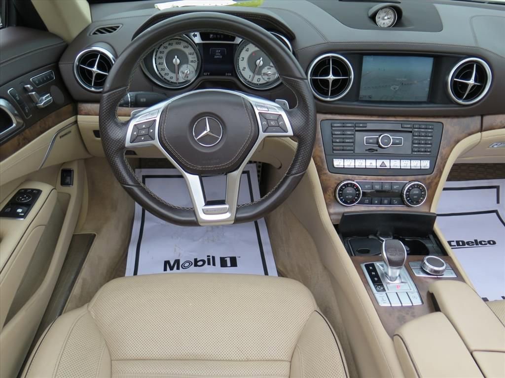 Used 2015 Mercedes-Benz SL 400 image 12