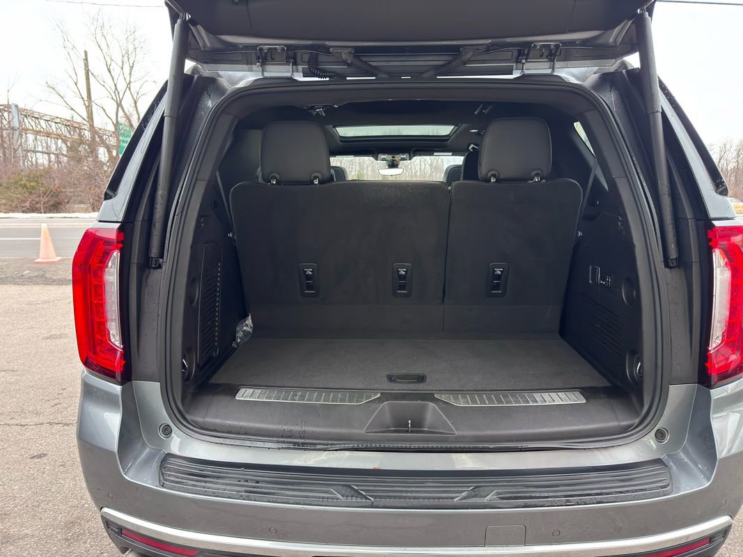 Used 2022 GMC Yukon Denali w/ Denali Premium Package image 49