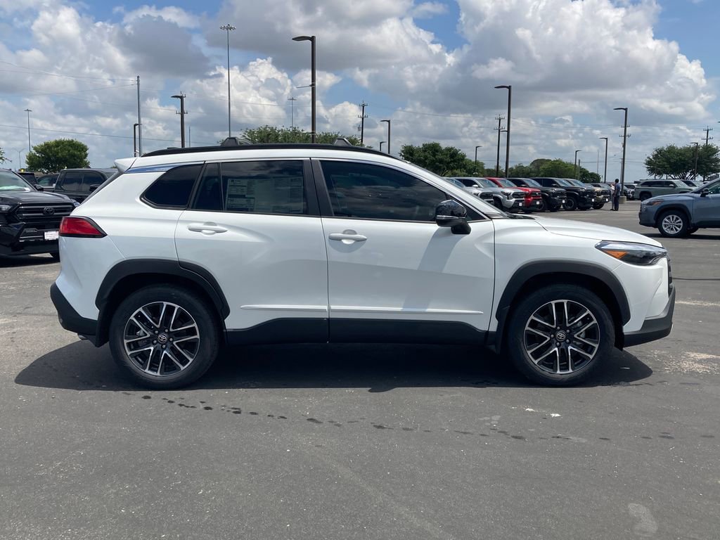 New 2026 Toyota Corolla Cross XLE image 4