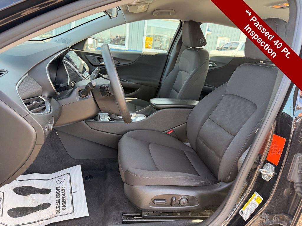 Used 2021 Chevrolet Malibu LT image 11