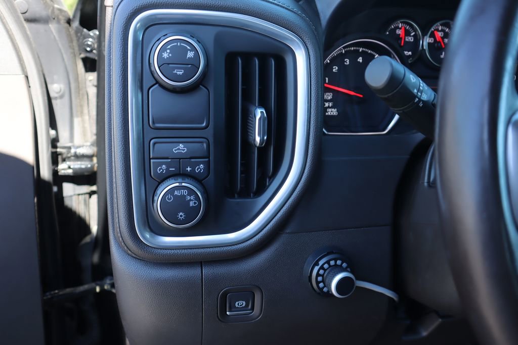 Used 2019 Chevrolet Silverado 1500 LT w/ All-Star Edition image 11