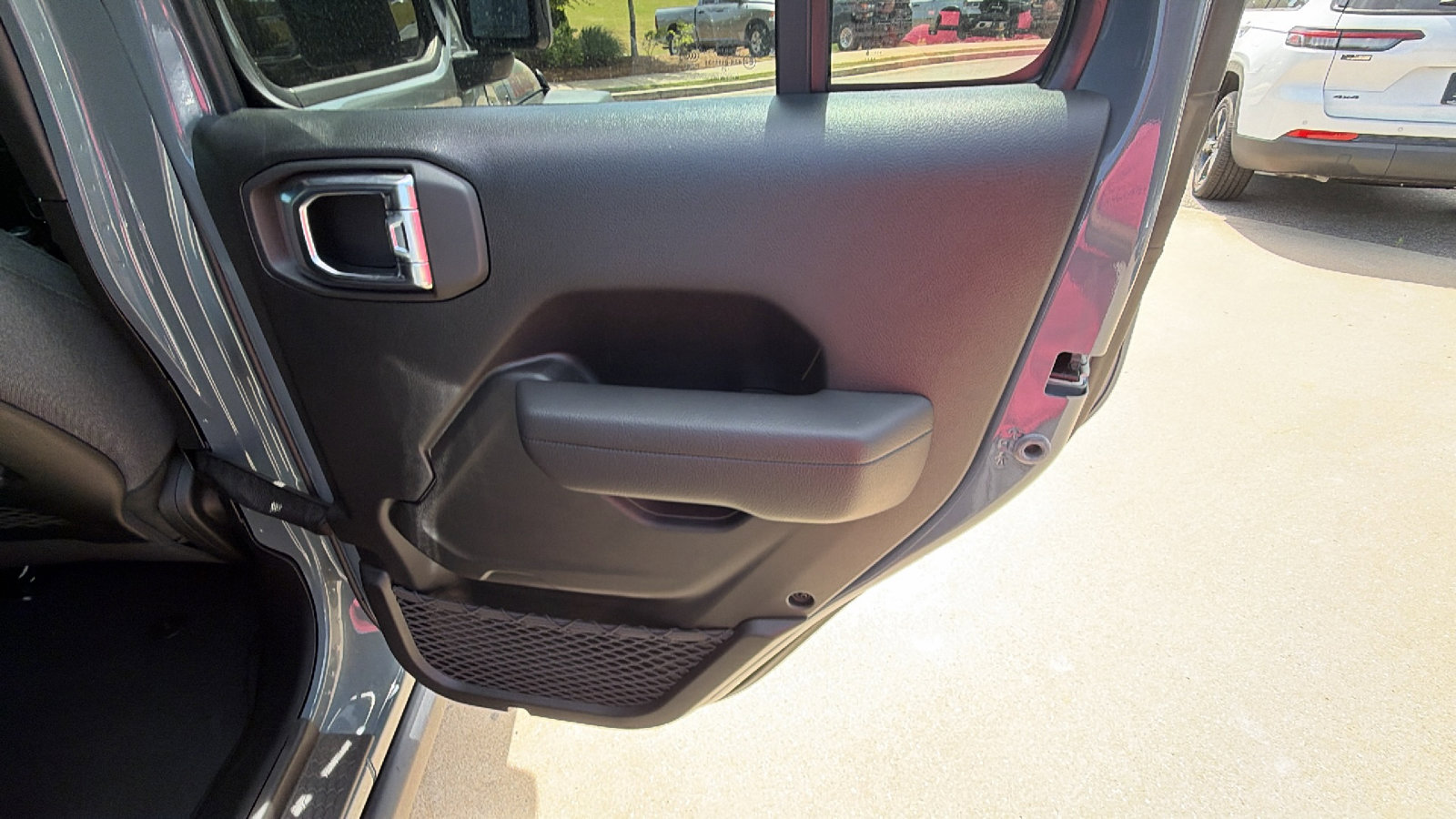 Used 2025 Jeep Gladiator Rubicon w/ Safety Group image 20