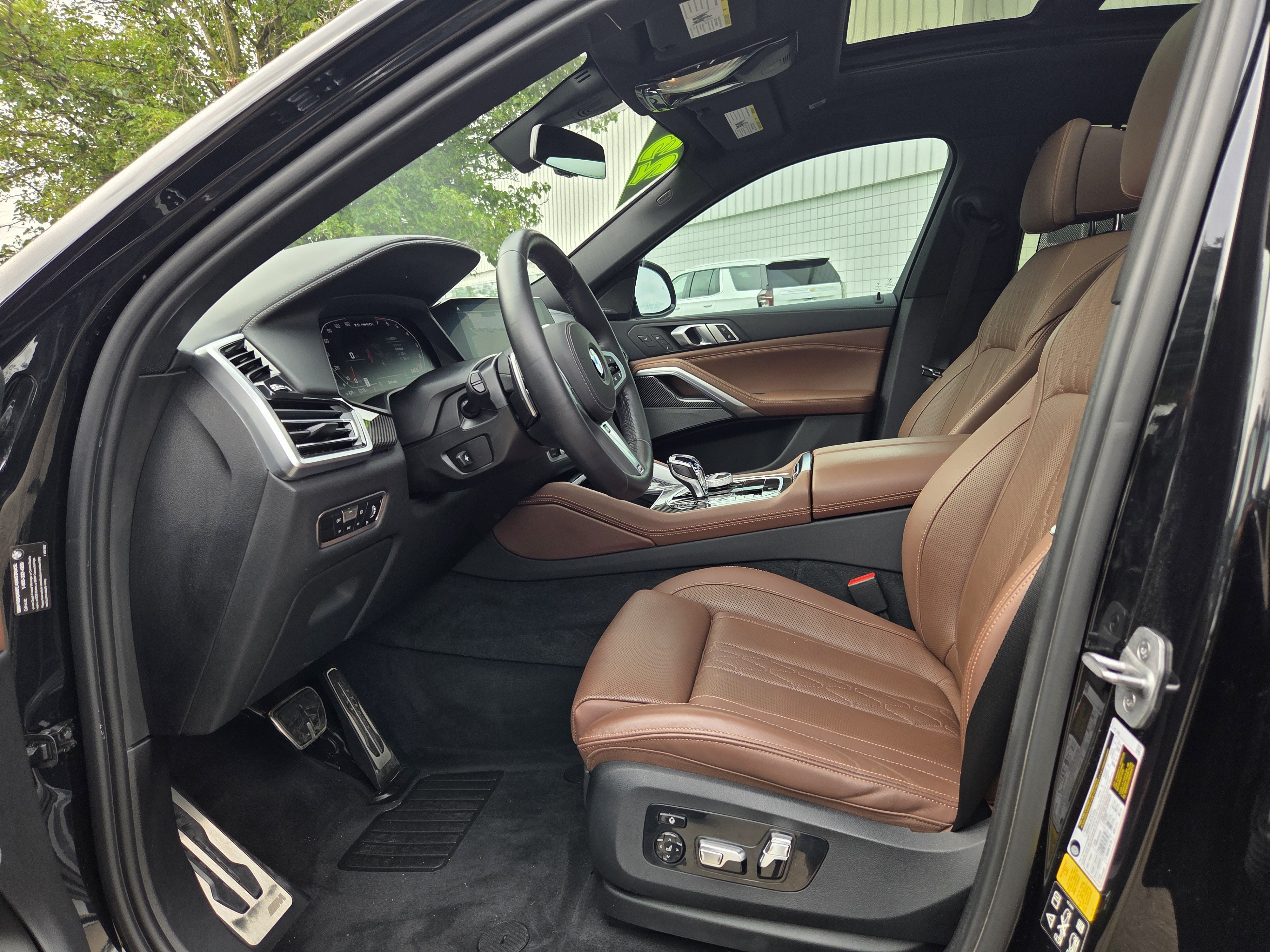 Used 2023 BMW X6 M50i w/ Executive Package AWD/4WD image 9