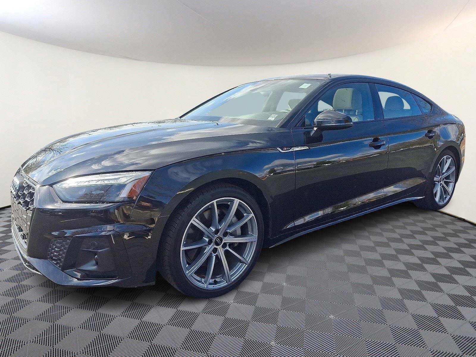 Used 2025 Audi A5 2.0T Premium Plus w/ Convenience Plus Package image 3