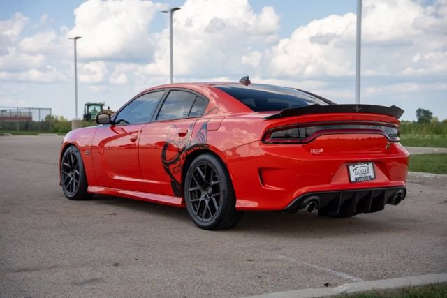 Used 2017 Dodge Charger R/T Scat Pack w/ Beats Audio Group RWD image 5