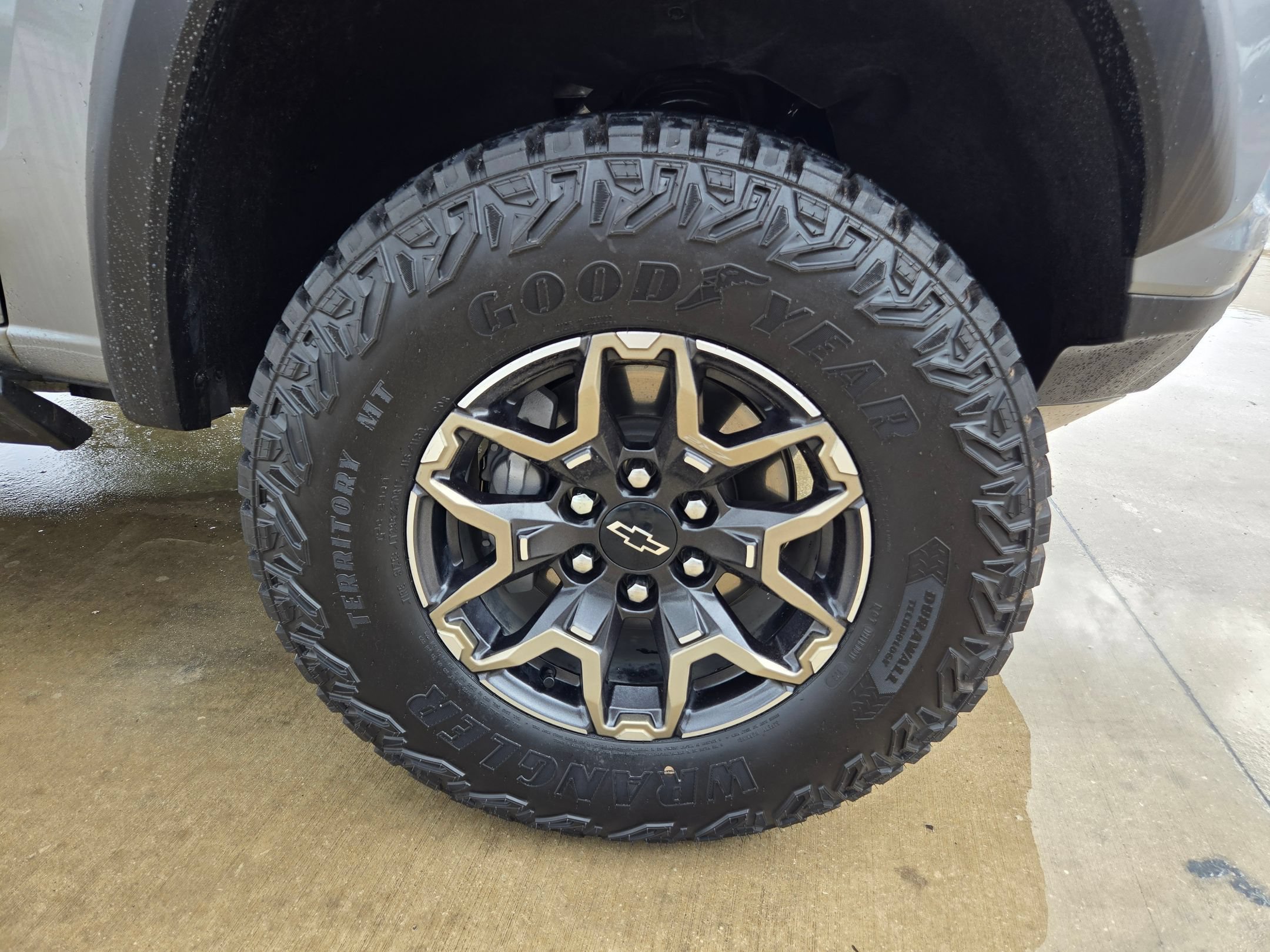 Certified 2023 Chevrolet Colorado ZR2 w/ ZR2 Convenience Package III AWD/4WD image 28