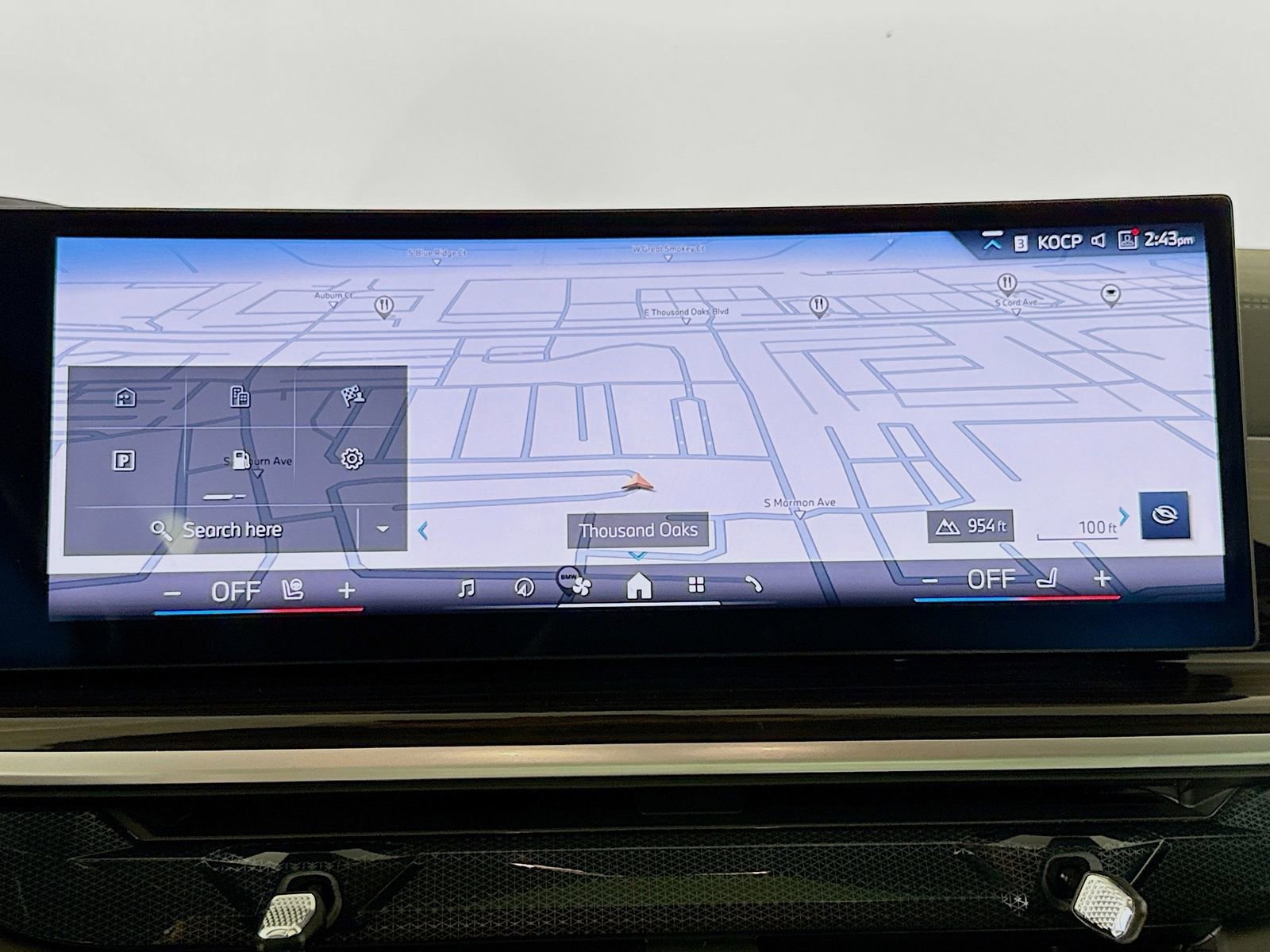 Used 2026 BMW X5 sDrive40i w/ Premium Package image 13