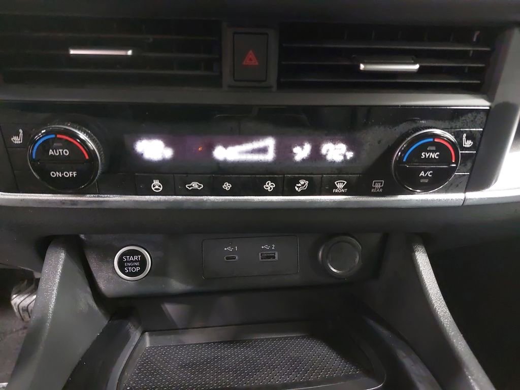 Used 2023 Nissan Rogue SV w/ SV Premium B Package image 21