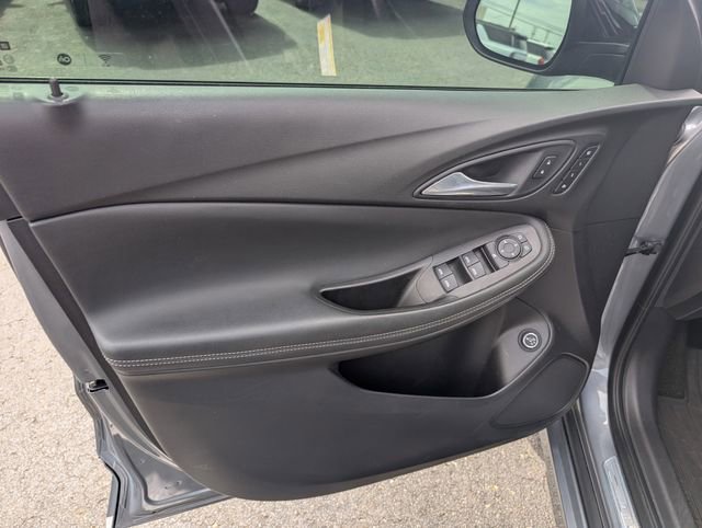 Used 2020 Buick Encore GX Essence w/ Experience Buick Package image 15