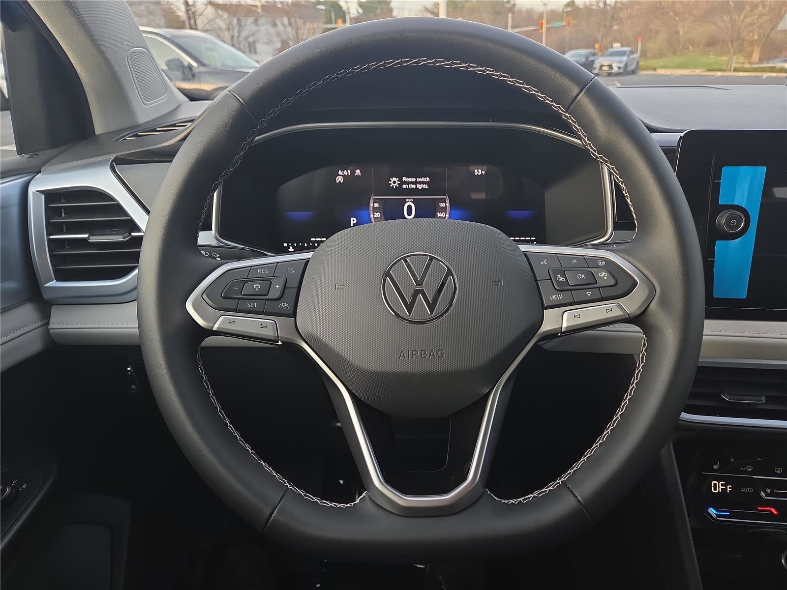 New 2026 Volkswagen Taos SE image 13