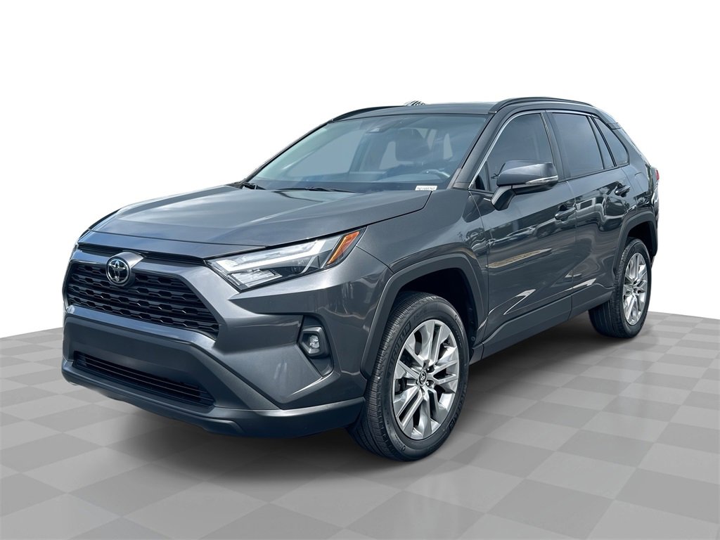 Used 2022 Toyota RAV4 XLE Premium image 1