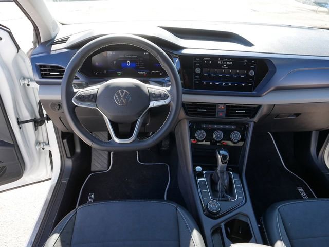 Certified 2023 Volkswagen Taos SE w/ Panoramic Sunroof Package image 21