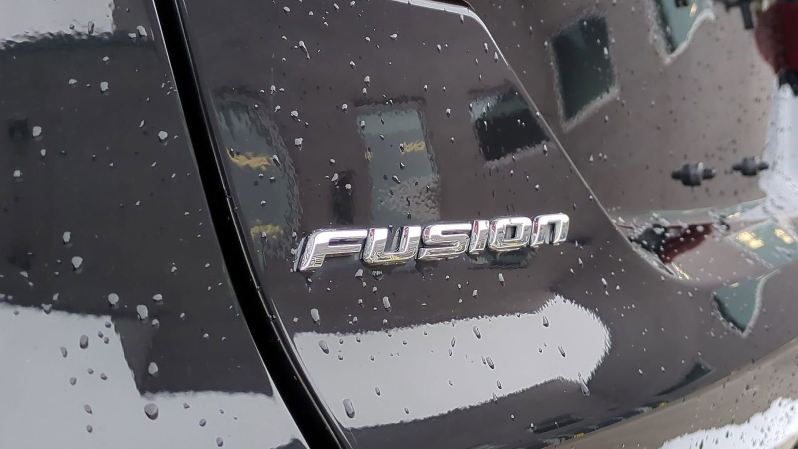 Used 2018 Ford Fusion Titanium image 12