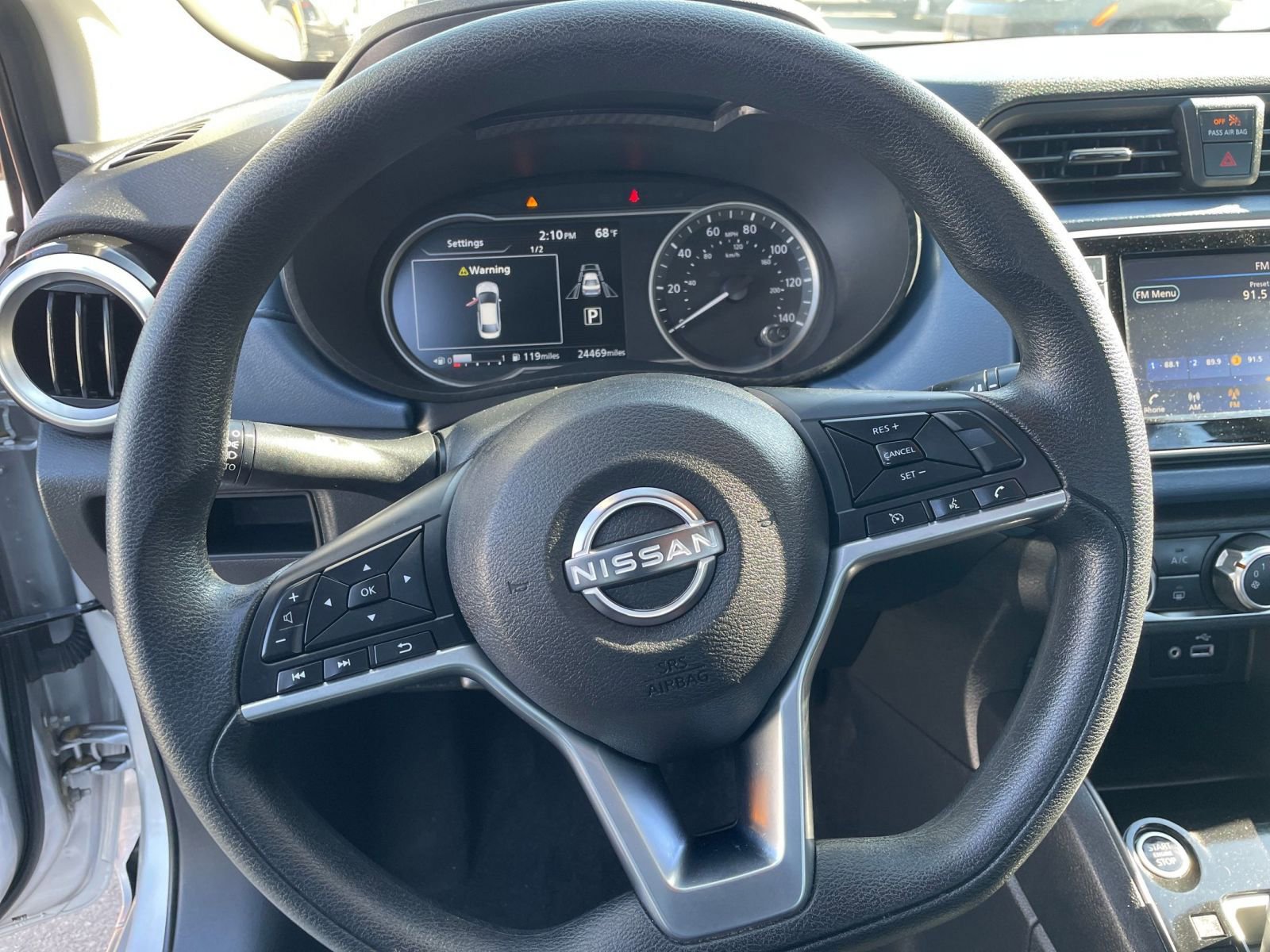 Used 2025 Nissan Versa SV image 30