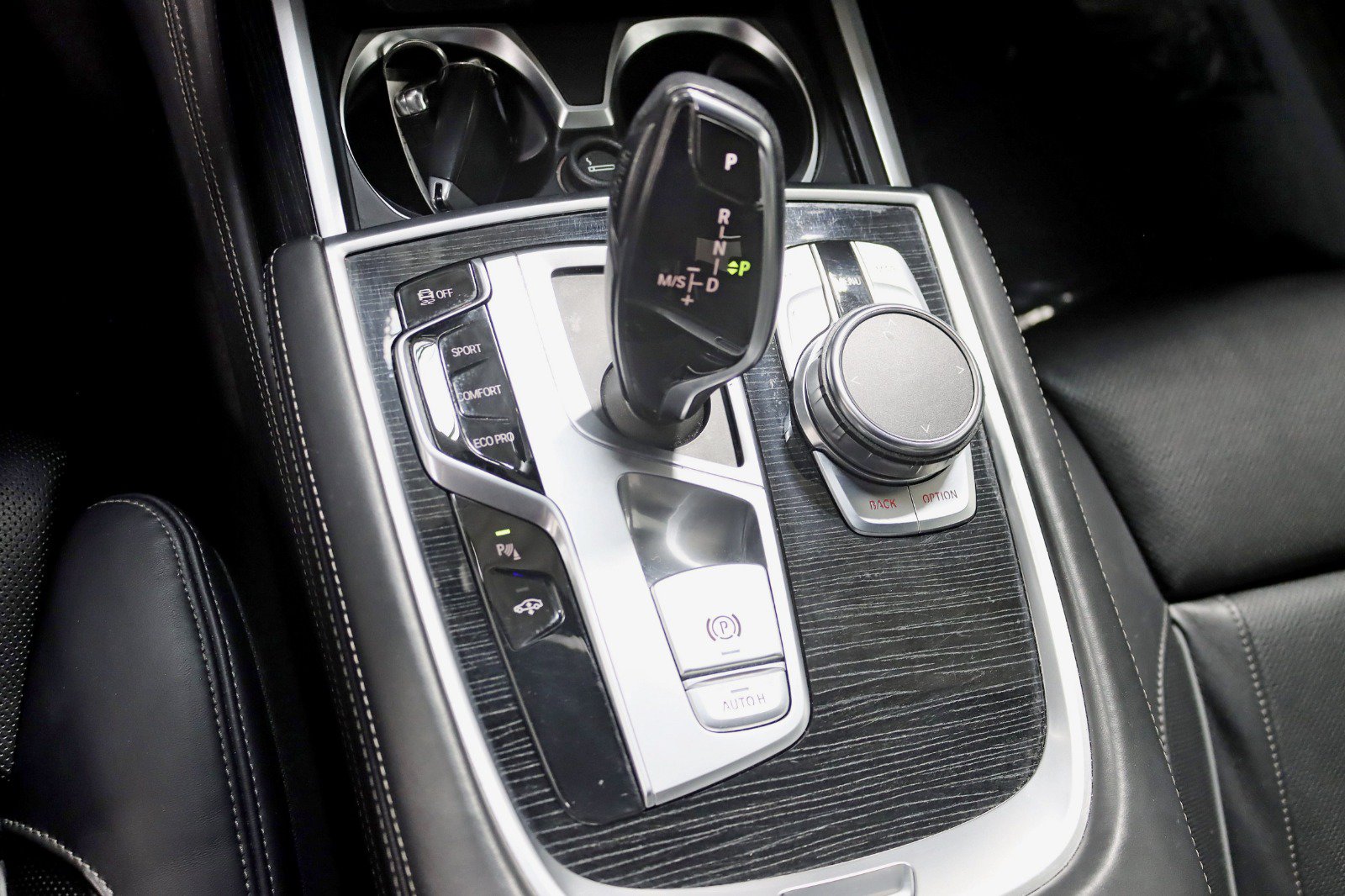 Used 2019 BMW 750i xDrive w/ M Sport Package AWD/4WD image 26