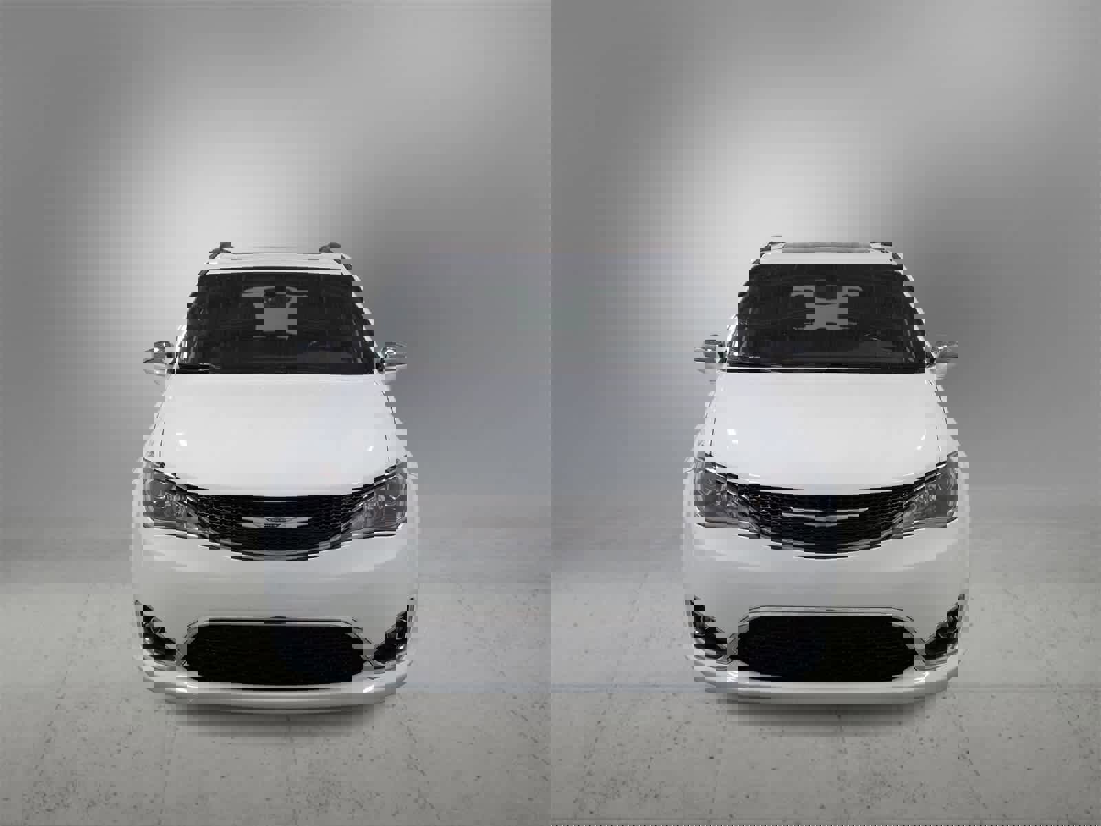 Certified 2020 Chrysler Pacifica Limited image 3