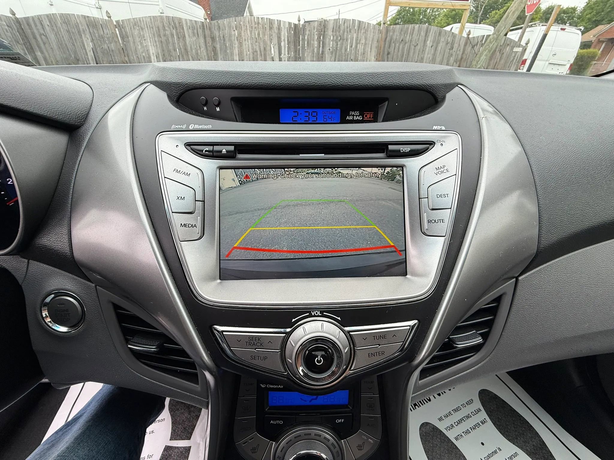 Used 2013 Hyundai Elantra Limited w/ Technology Pkg FWD image 4