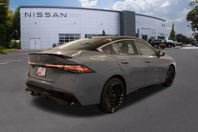 New 2026 Nissan Sentra SR w/ SR Premium Package FWD image 2