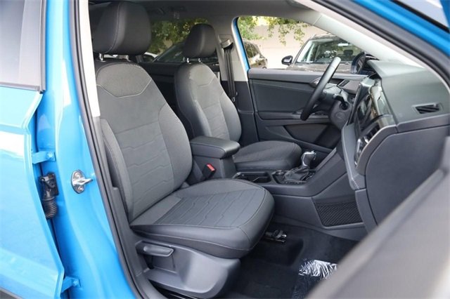 New 2025 Volkswagen Taos SE image 26