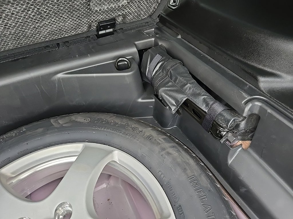 Used 2023 Jeep Grand Cherokee Altitude AWD/4WD image 95