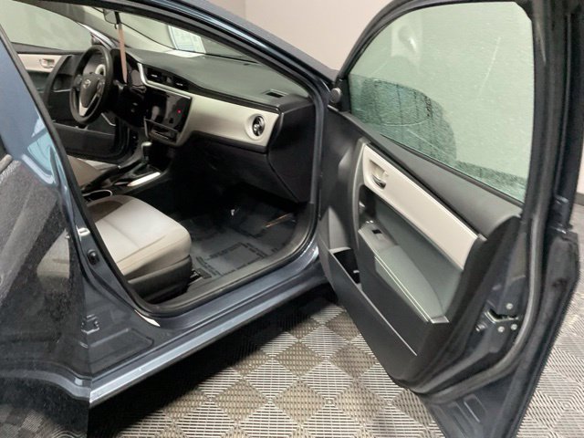 Used 2018 Toyota Corolla LE FWD image 22