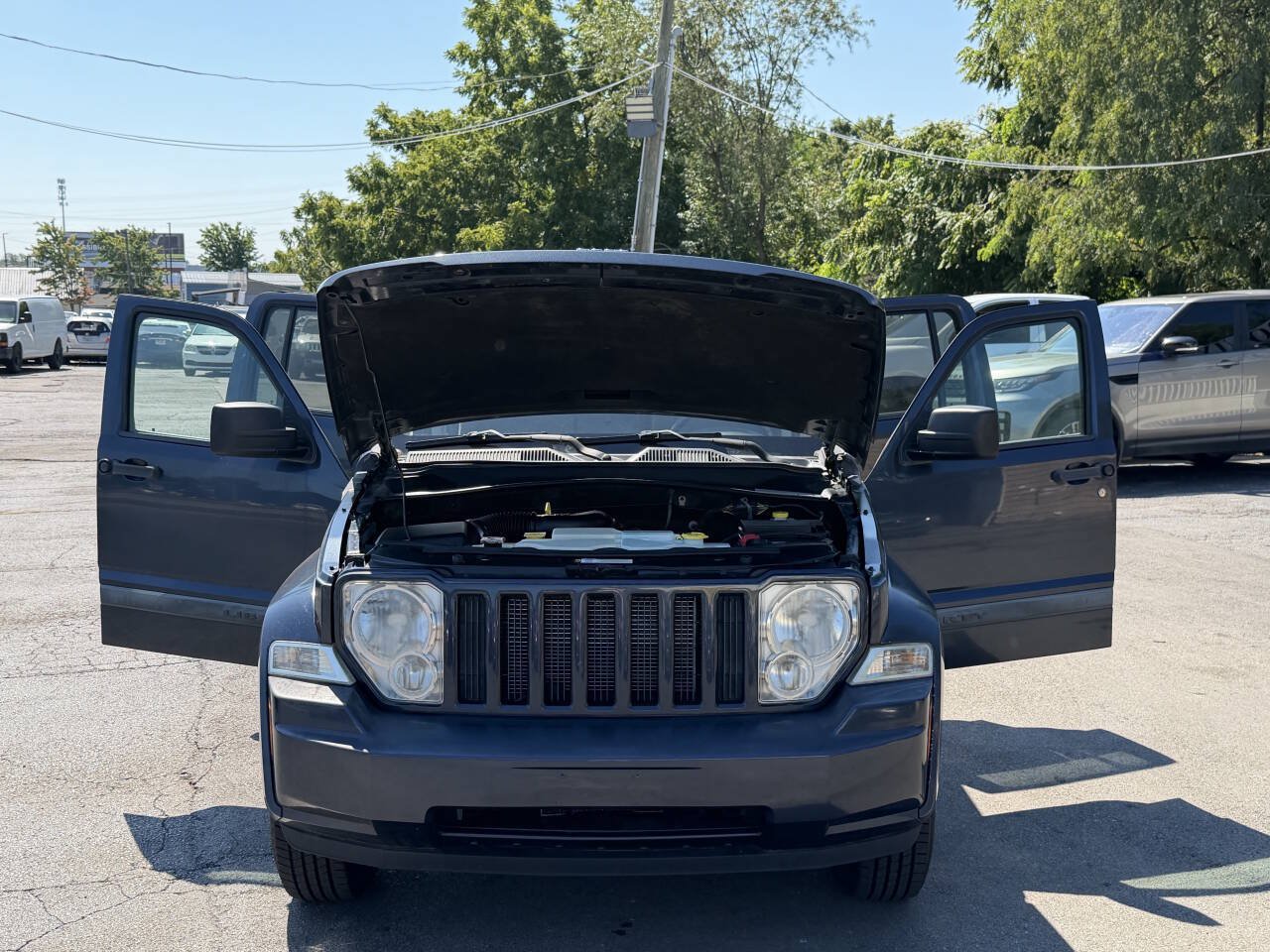 Used 2008 Jeep Liberty Sport w/ Popular Equipment Group AWD/4WD image 20