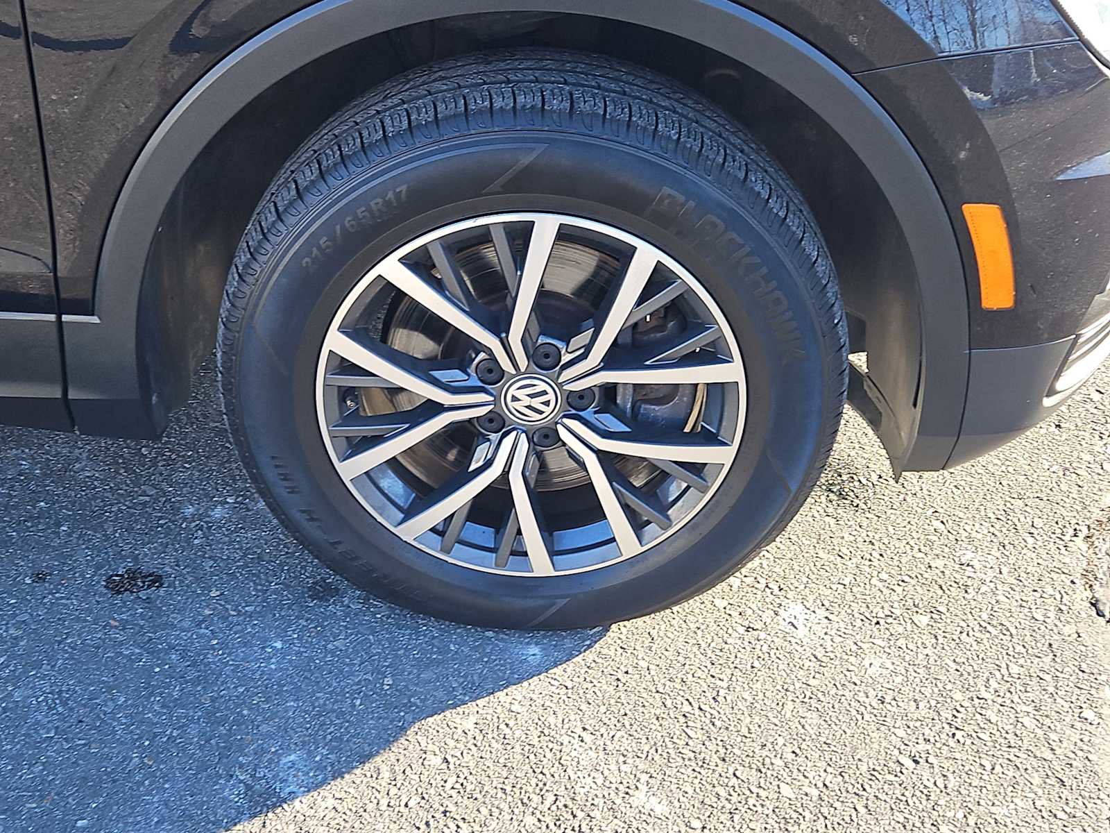 Used 2019 Volkswagen Tiguan SE w/ Panoramic Sunroof Package AWD/4WD image 10