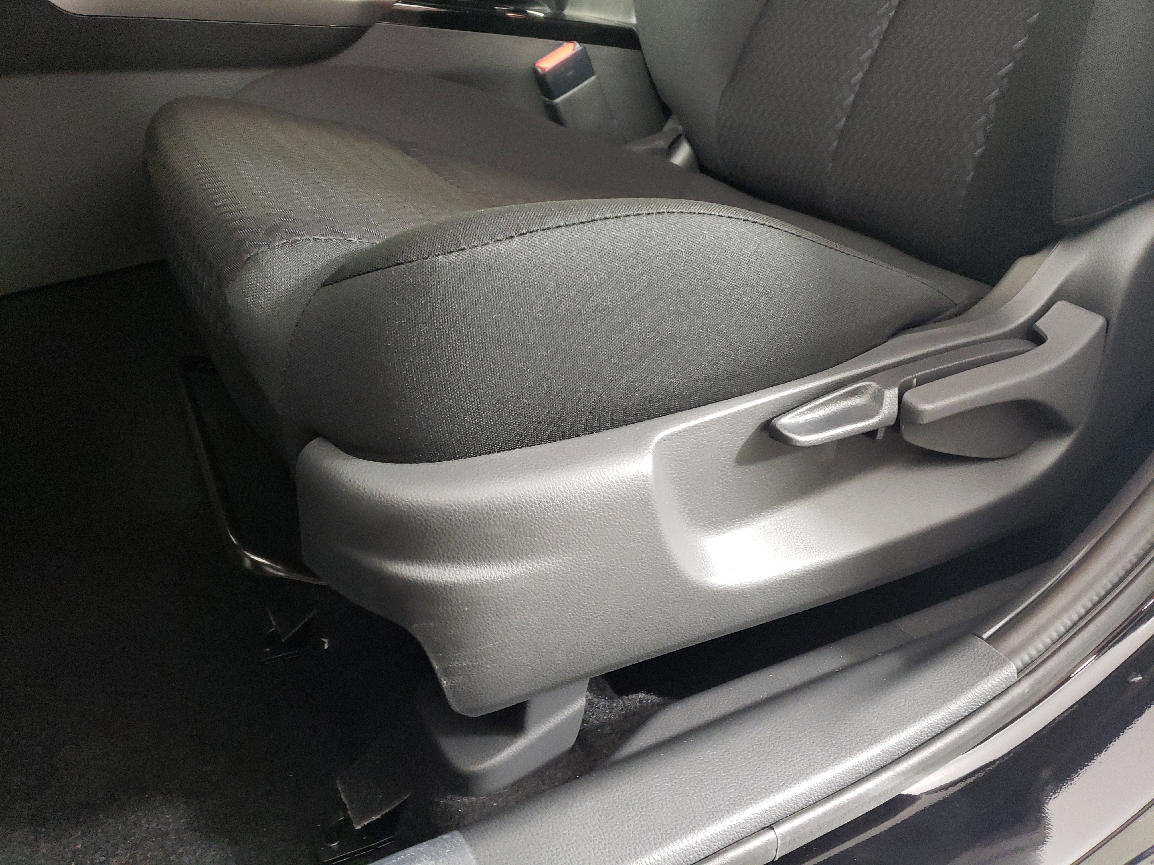 New 2025 Mitsubishi Eclipse Cross LE image 9