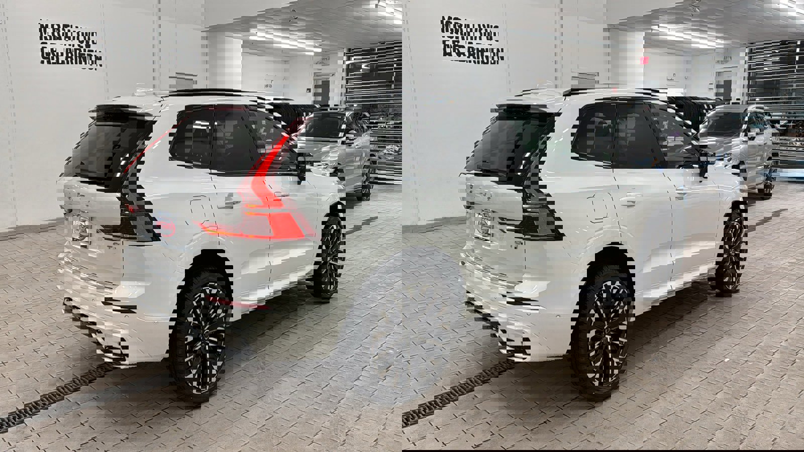 New 2026 Volvo XC60 T8 Ultra w/ Protection Package Premier image 5