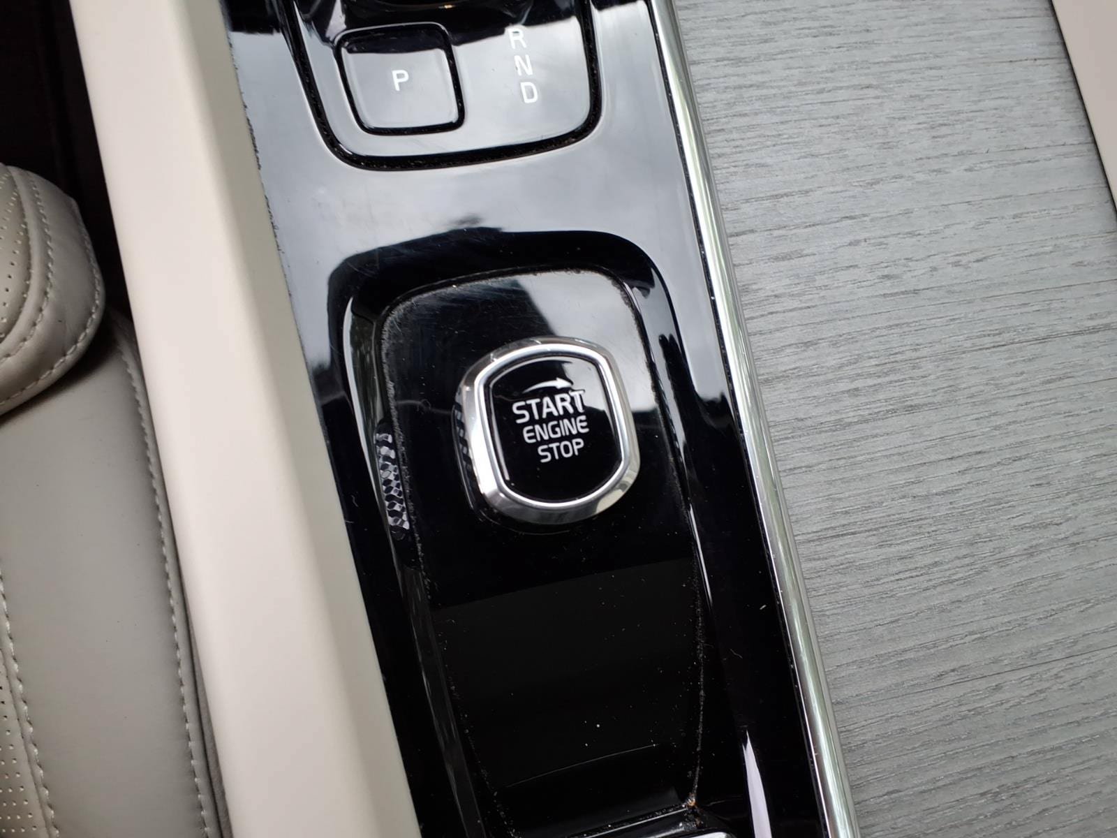 Certified 2023 Volvo XC60 B5 Ultimate w/ Climate Package FWD image 26
