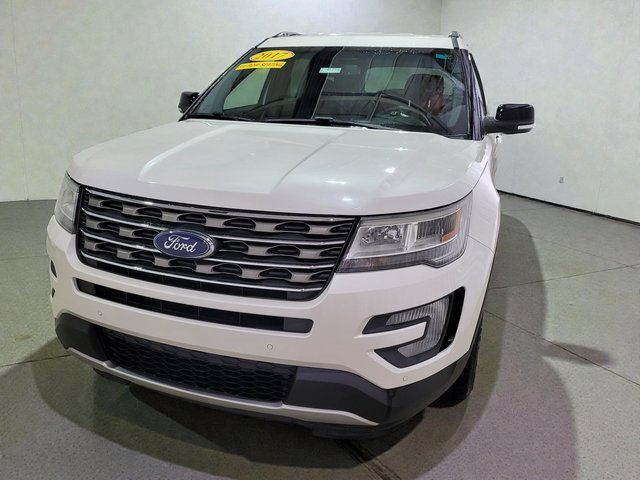 Used 2017 Ford Explorer XLT w/ Equipment Group 202A image 20