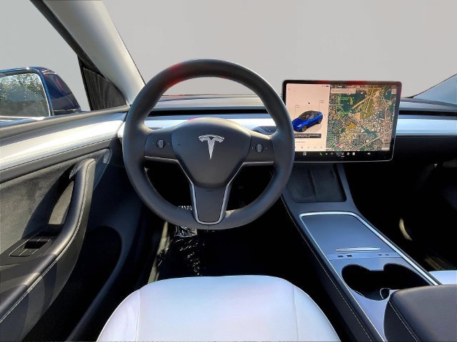 Used 2024 Tesla Model Y Long Range RWD image 10