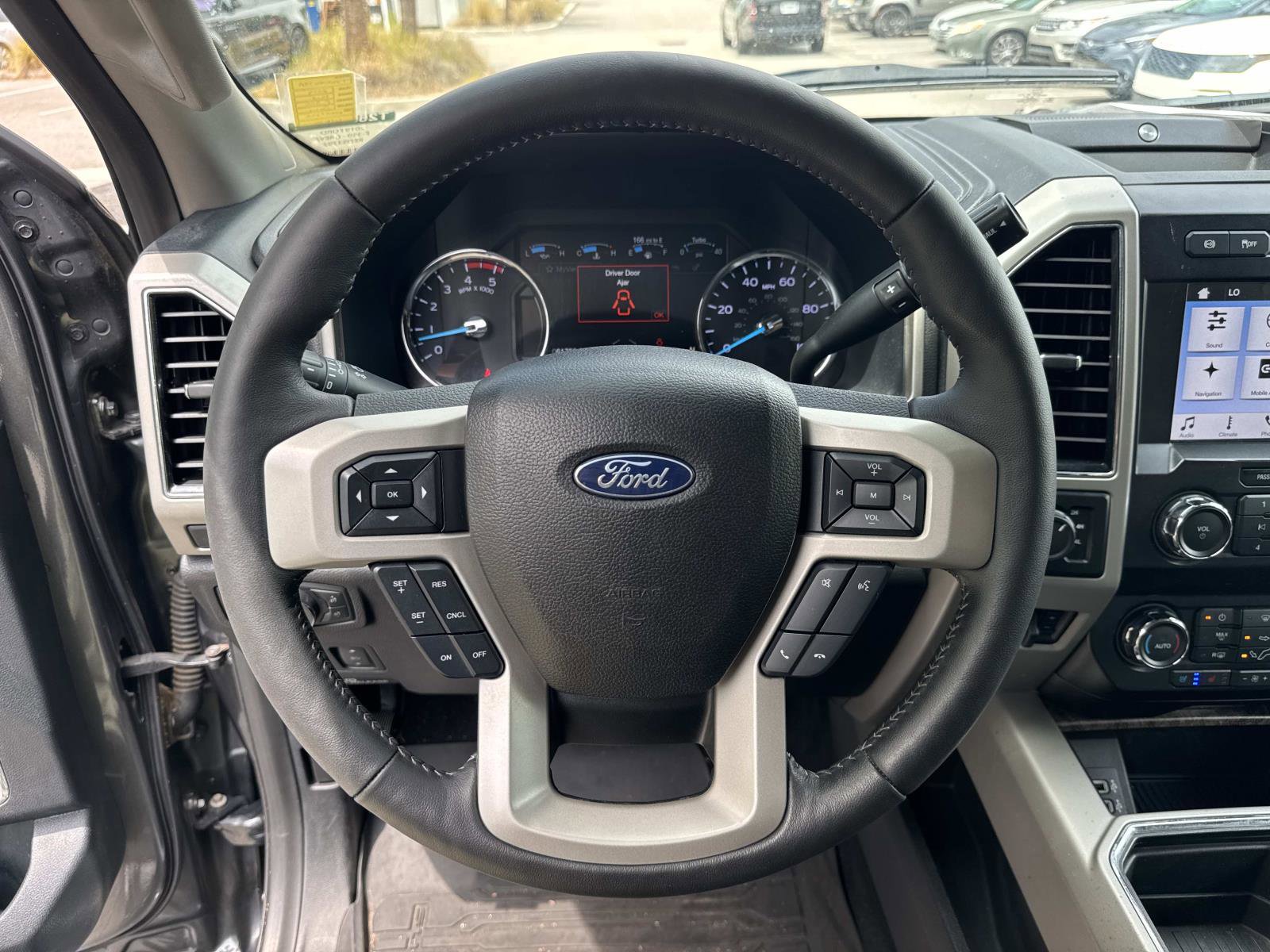 Used 2019 Ford F350 Lariat w/ Lariat Ultimate Package AWD/4WD image 27