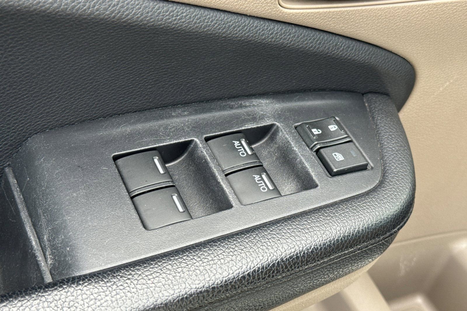 Used 2017 Honda Pilot EX-L image 15