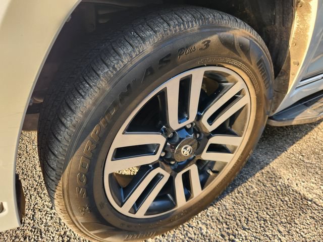 Used 2020 Toyota 4Runner Limited AWD/4WD image 10