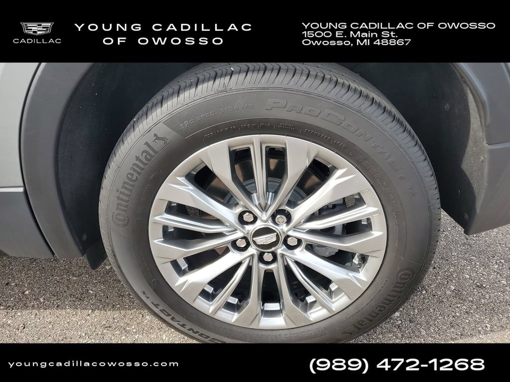 Used 2024 Cadillac XT4 Premium Luxury w/ Cold Weather Package AWD/4WD image 31