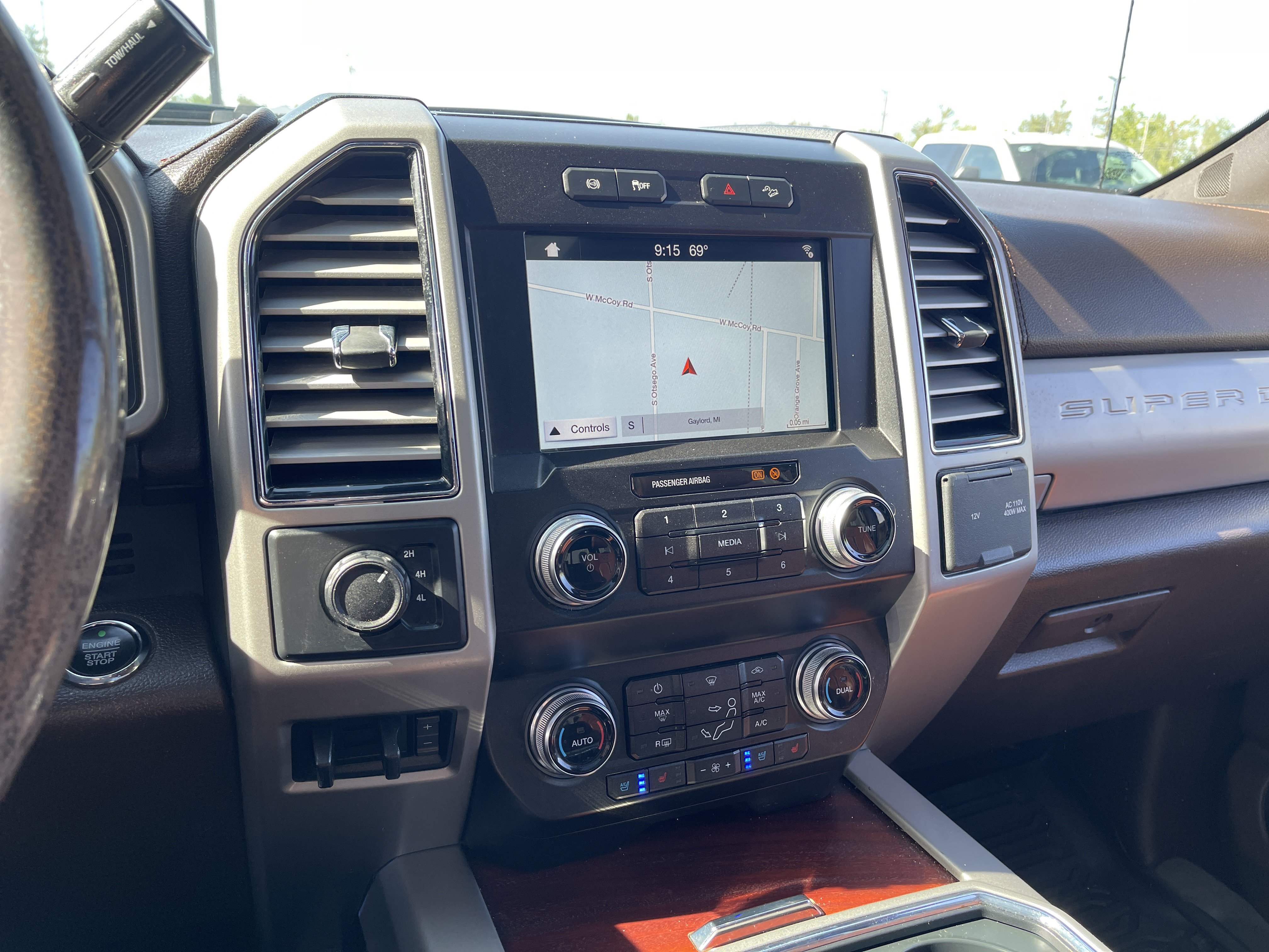 Used 2019 Ford F350 King Ranch w/ King Ranch Ultimate Package AWD/4WD image 19