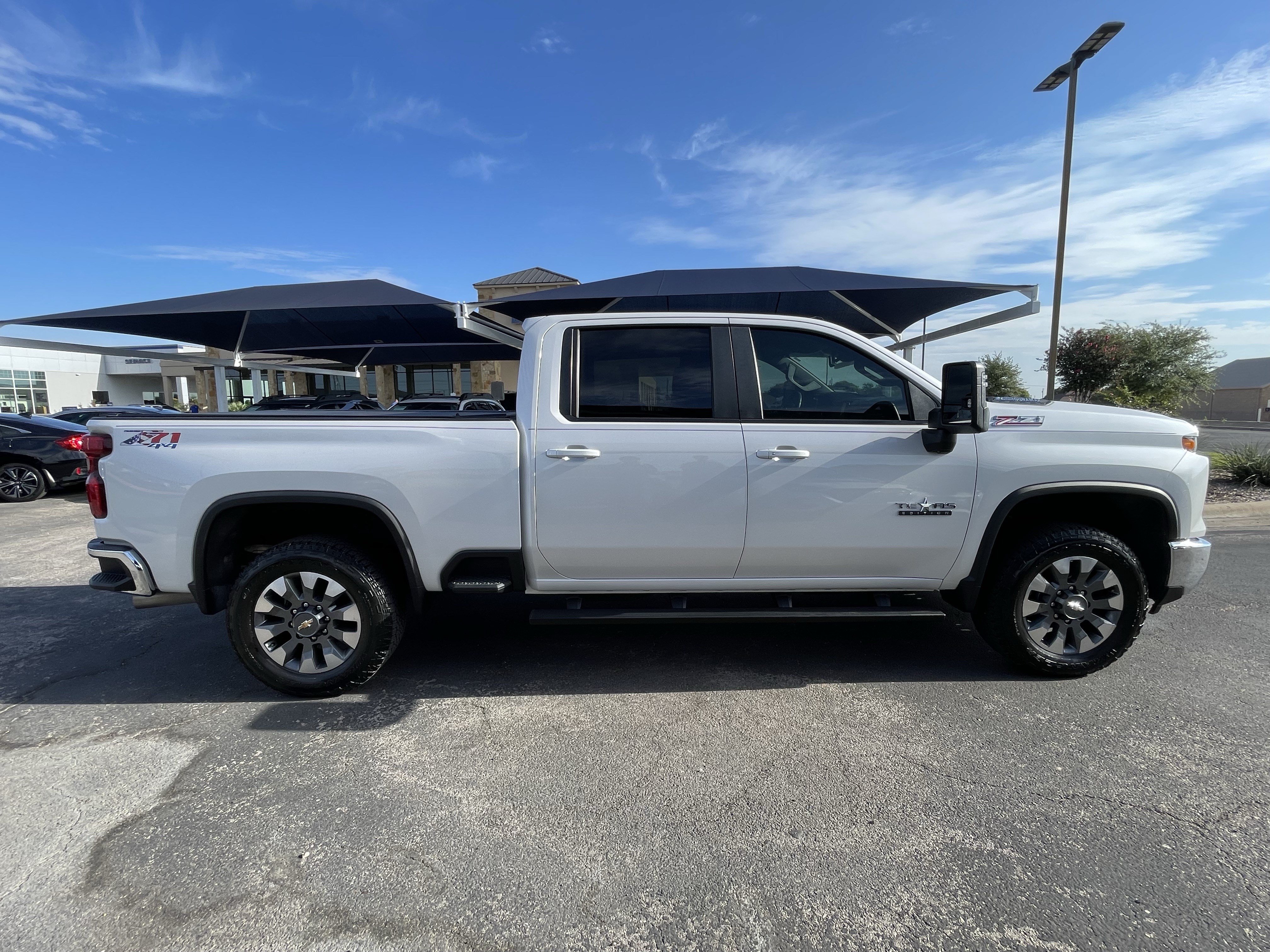 Used 2024 Chevrolet Silverado 2500 LT w/ Texas Edition AWD/4WD image 8