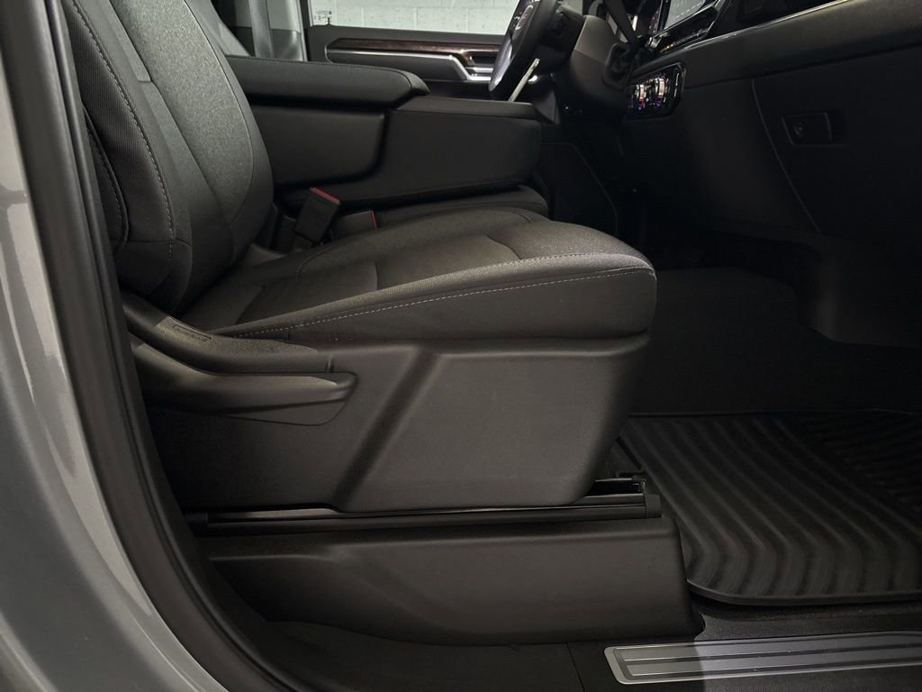 Used 2025 GMC Sierra 1500 Elevation image 30