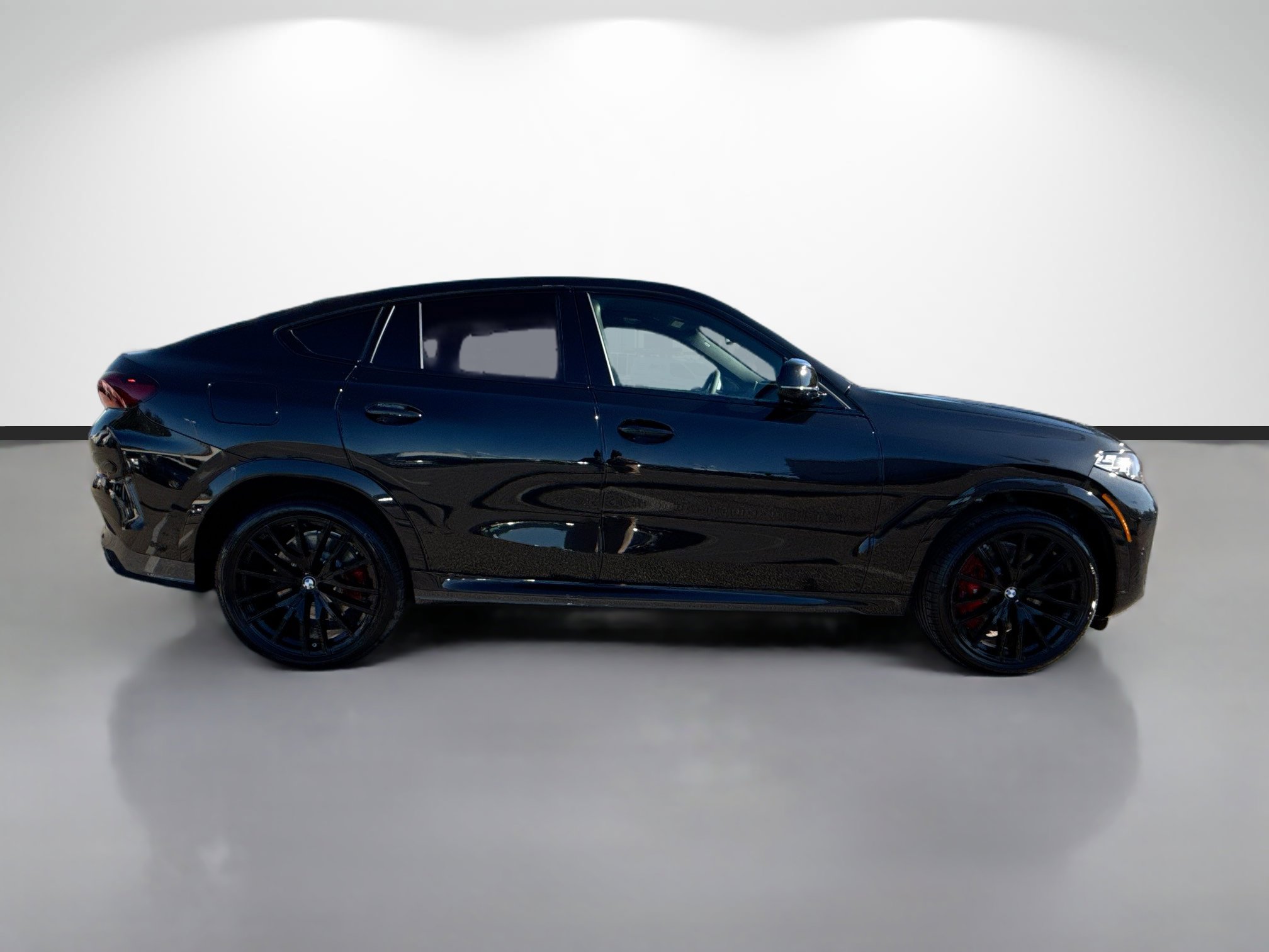 New 2026 BMW X6 M60i image 2