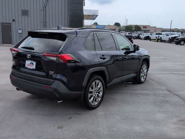 Used 2019 Toyota RAV4 XLE Premium w/ Cold Weather Package AWD/4WD image 8