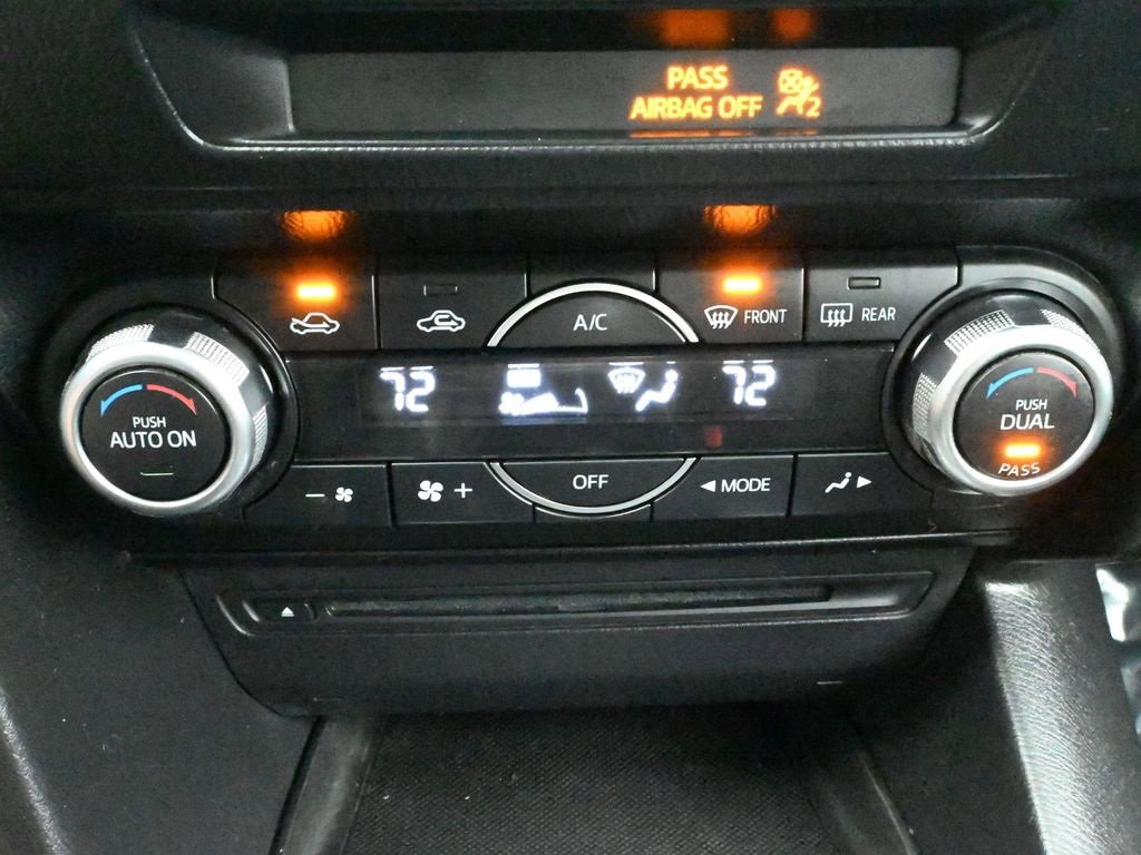 Used 2016 MAZDA MAZDA3 i Touring w/ Popular Equipment Package image 24