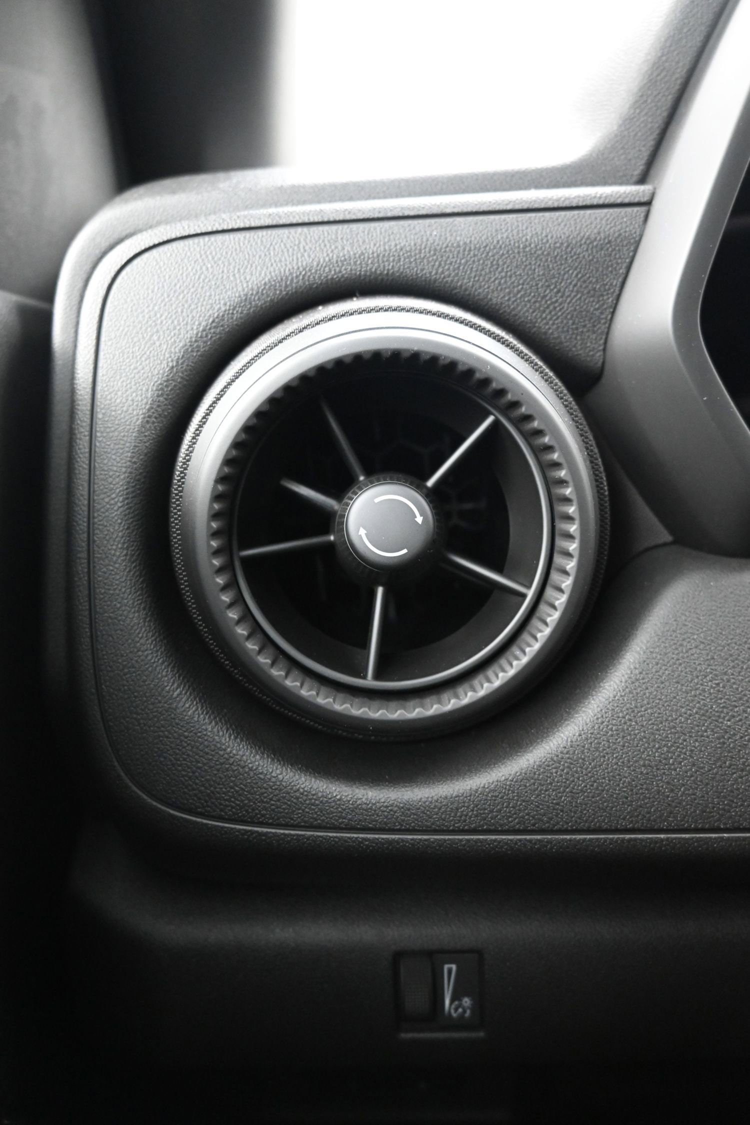 Used 2023 Chevrolet Colorado Trail Boss w/ Advanced Trailering Package image 19